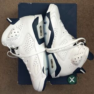 Air Jordan 6 Retro - Midnight Navy
Size: 10 M